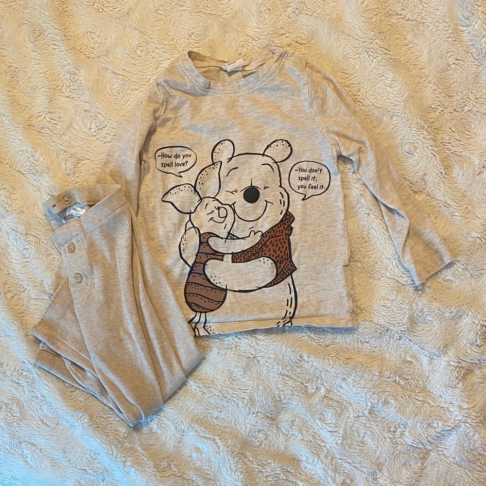 H&M/Disney Beige Kids Matching Set with Winnie the Pooh
